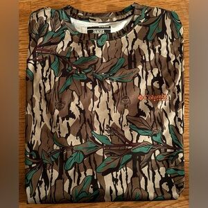 Columbia Luke Combs PHG LS Shirt w/Mossy Oak camouflage pattern, Size S, NWOT